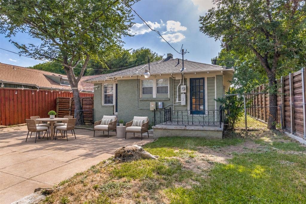 1224 Hollywood Avenue, Dallas, TX 75208 1224 Hollywood Avenue, Dallas, TX 75208
