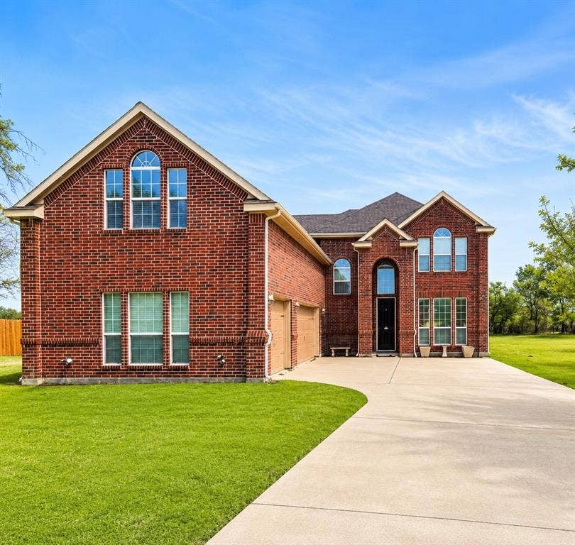 Property photo for 815 Blue Quail Drive, Weatherford, TX