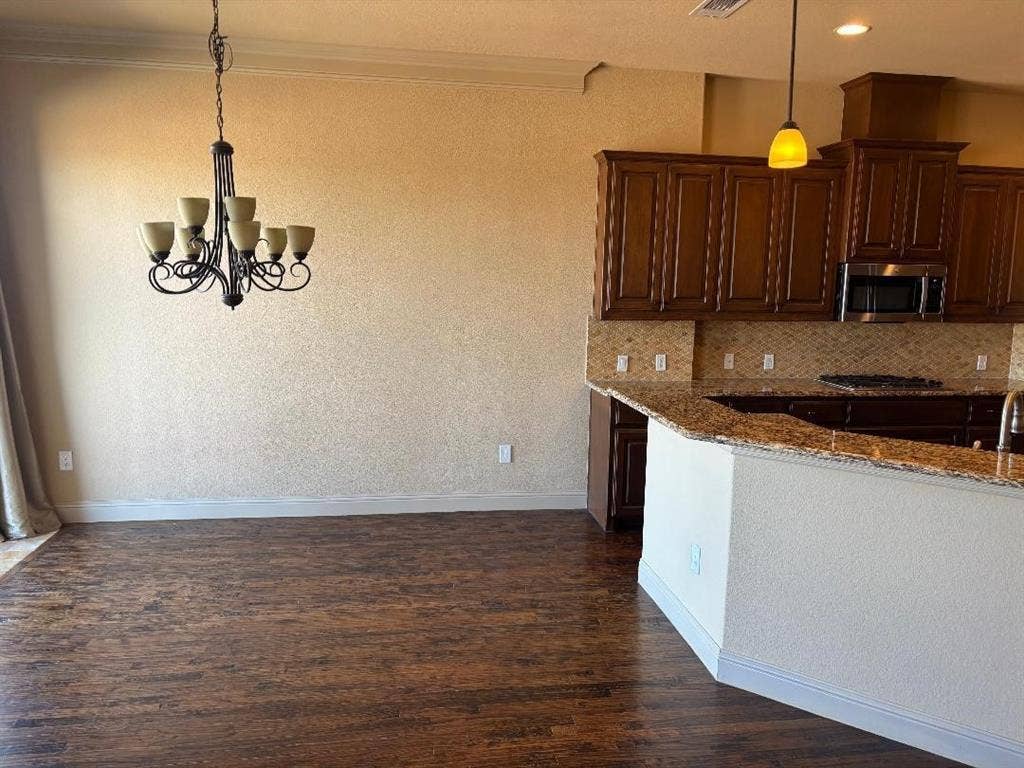 563 Rockingham Drive, Irving, TX 75063 563 Rockingham Drive, Irving, TX 75063