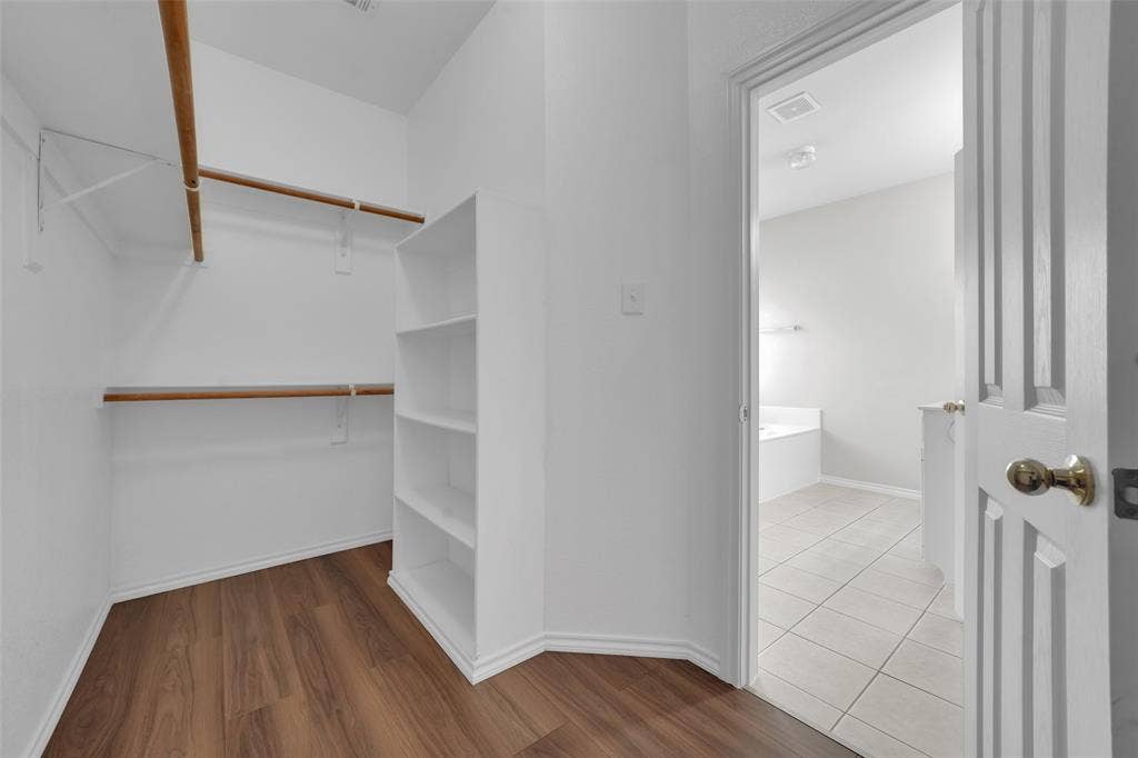 2716 Silver Hill Drive, Fort Worth, TX 76131