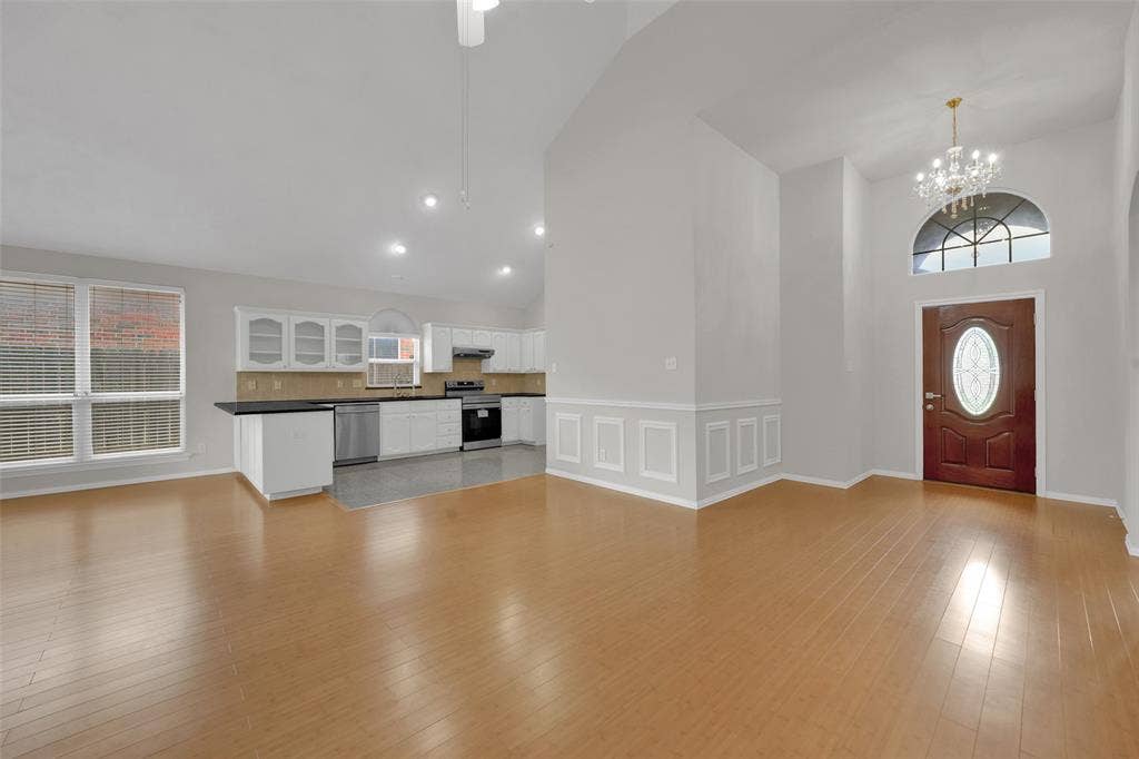 2716 Silver Hill Drive, Fort Worth, TX 76131
