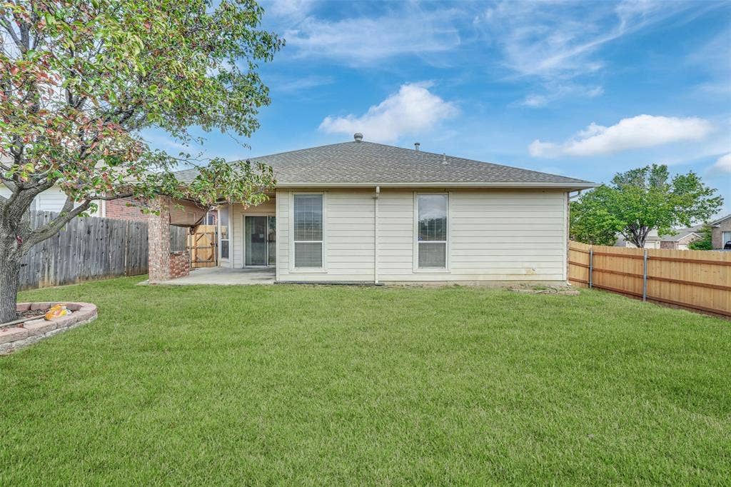 2716 Silver Hill Drive, Fort Worth, TX 76131