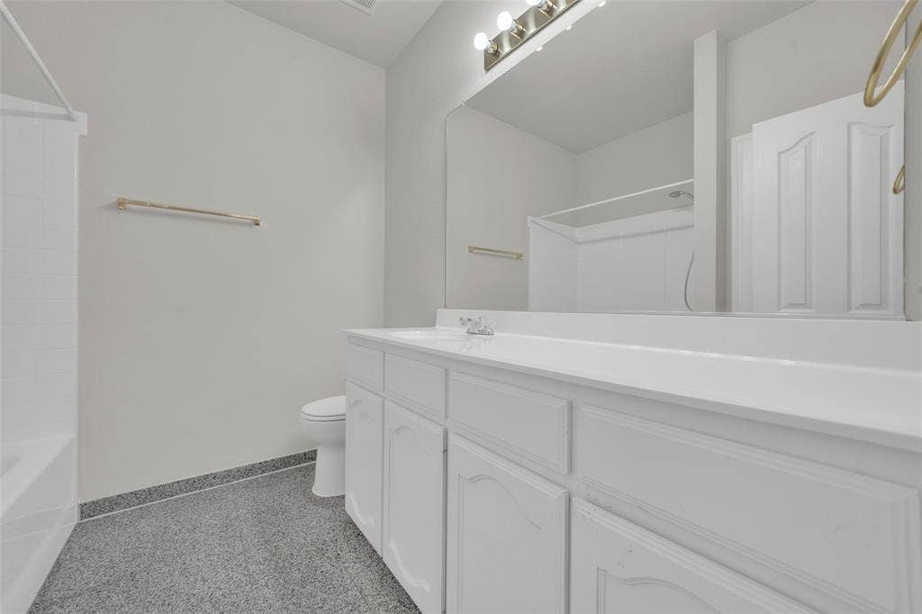 2716 Silver Hill Drive, Fort Worth, TX 76131