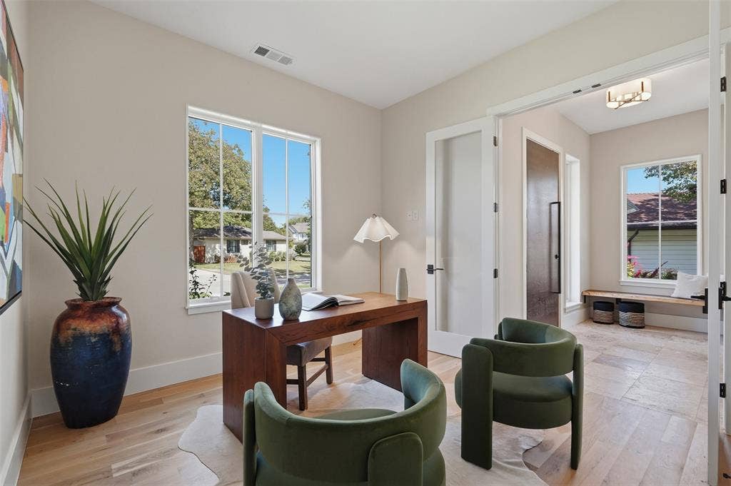 9007 Leaside Drive, Dallas, TX 75238 9007 Leaside Drive, Dallas, TX 75238
