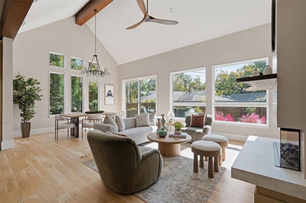 9007 Leaside Drive, Dallas, TX 75238 9007 Leaside Drive, Dallas, TX 75238