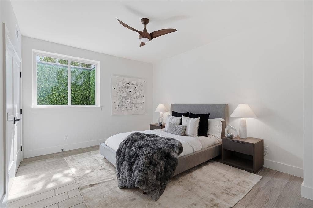 9007 Leaside Drive, Dallas, TX 75238 9007 Leaside Drive, Dallas, TX 75238