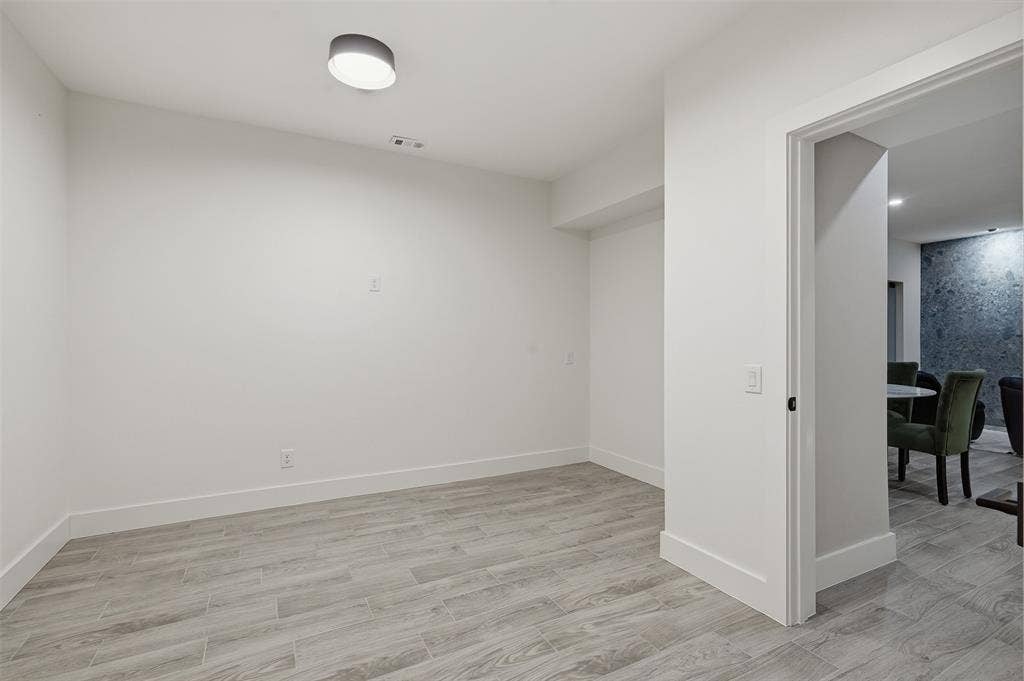 9007 Leaside Drive, Dallas, TX 75238 9007 Leaside Drive, Dallas, TX 75238