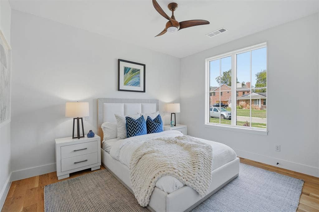 9007 Leaside Drive, Dallas, TX 75238 9007 Leaside Drive, Dallas, TX 75238