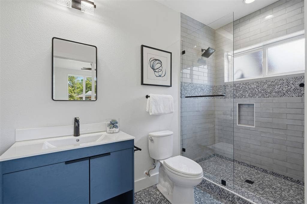 9007 Leaside Drive, Dallas, TX 75238 9007 Leaside Drive, Dallas, TX 75238