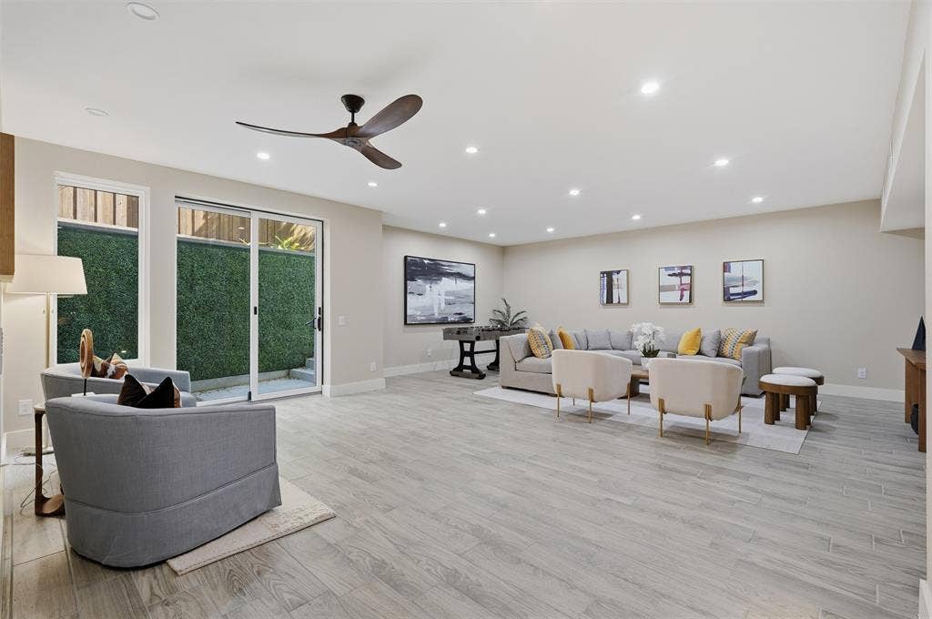 9007 Leaside Drive, Dallas, TX 75238 9007 Leaside Drive, Dallas, TX 75238