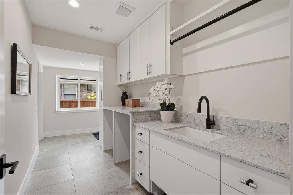 9007 Leaside Drive, Dallas, TX 75238 9007 Leaside Drive, Dallas, TX 75238