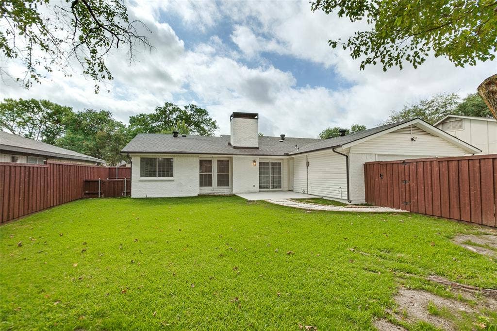 12 Merrie Circle, Richardson, TX 75081
