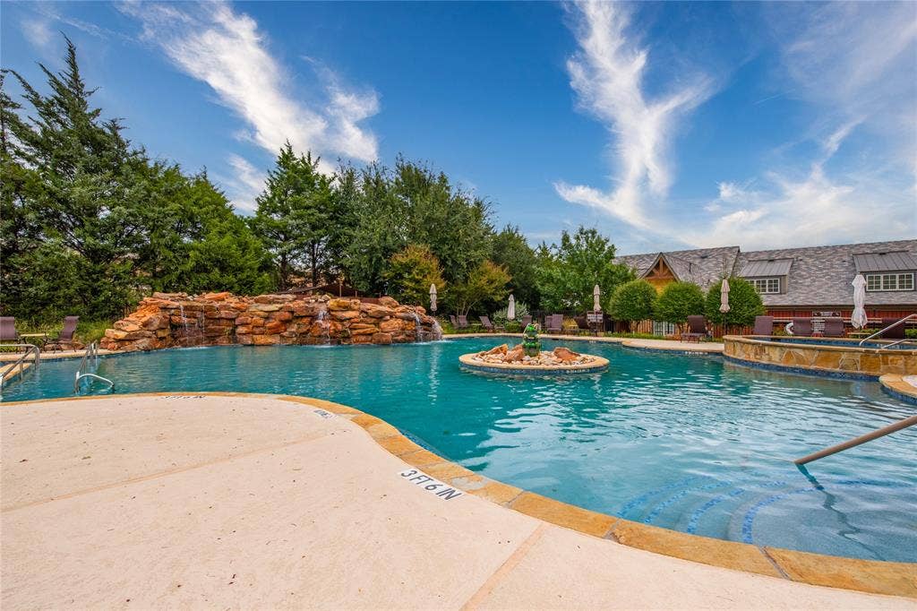 8820 Dewland Drive, #3204, McKinney, TX 75070 8820 Dewland Drive, #3204, McKinney, TX 75070