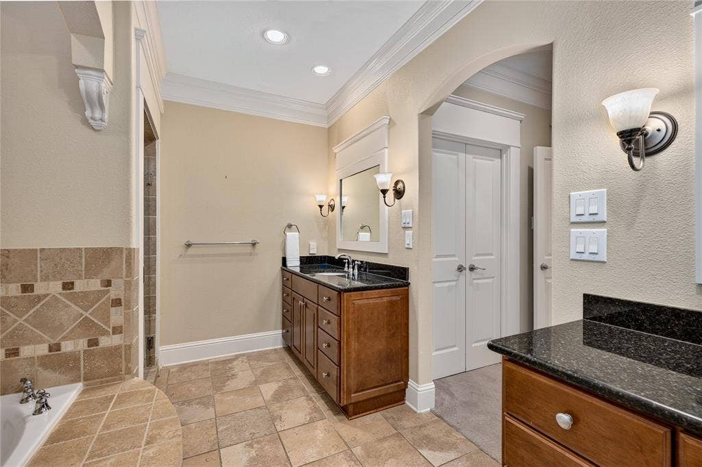 8820 Dewland Drive, #3204, McKinney, TX 75070 8820 Dewland Drive, #3204, McKinney, TX 75070