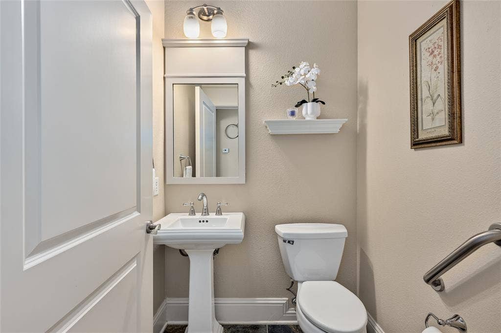 8820 Dewland Drive, #3204, McKinney, TX 75070 8820 Dewland Drive, #3204, McKinney, TX 75070