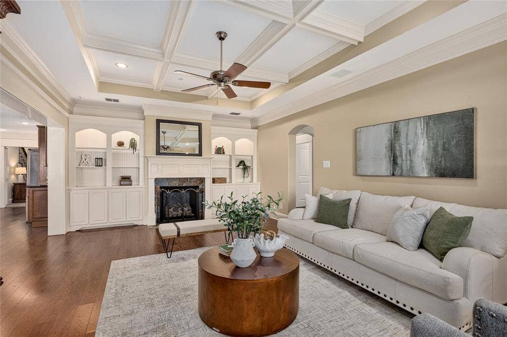 8820 Dewland Drive, #3204, McKinney, TX 75070 8820 Dewland Drive, #3204, McKinney, TX 75070