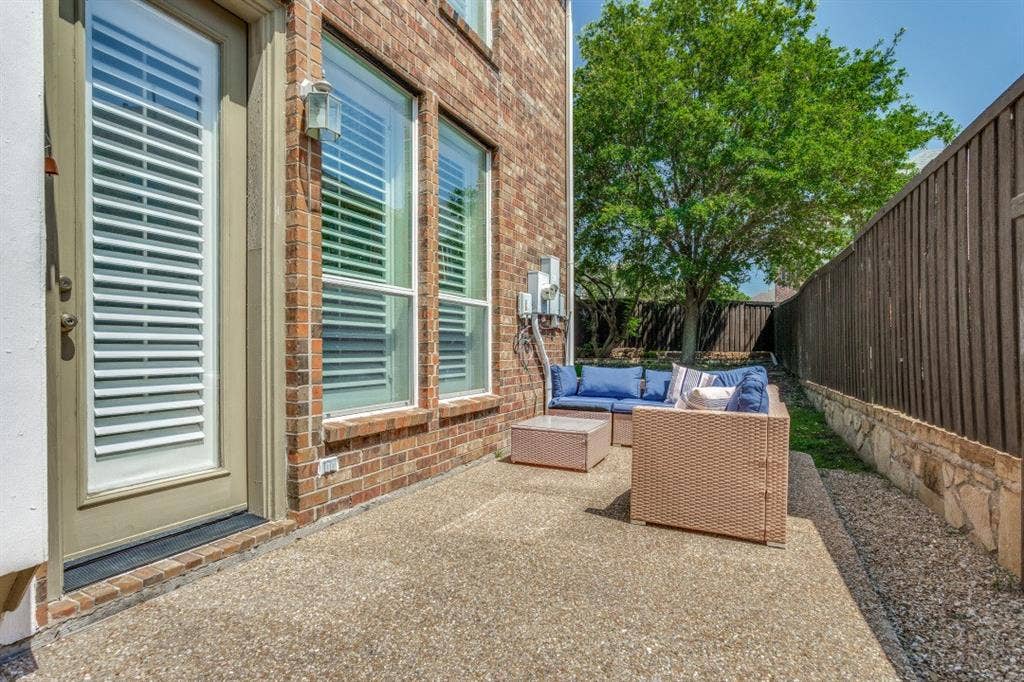 6909 Medallion Drive, Plano, TX 75024 6909 Medallion Drive, Plano, TX 75024