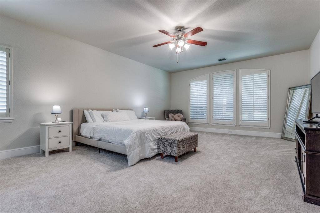6909 Medallion Drive, Plano, TX 75024 6909 Medallion Drive, Plano, TX 75024