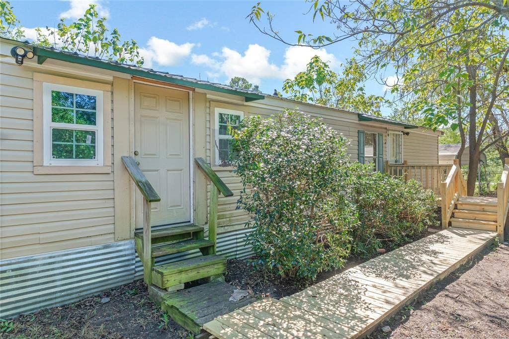 2528 Baywood Drive, Wills Point, TX 75169 Secondary entrance