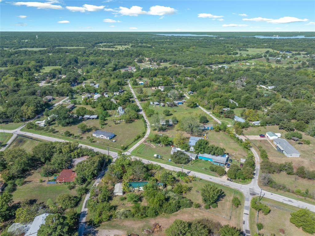 2528 Baywood Drive, Wills Point, TX 75169 2528 Baywood Drive, Wills Point, TX 75169