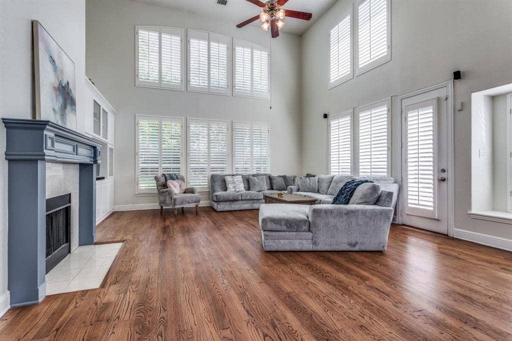 6909 Medallion Drive, Plano, TX 75024 6909 Medallion Drive, Plano, TX 75024
