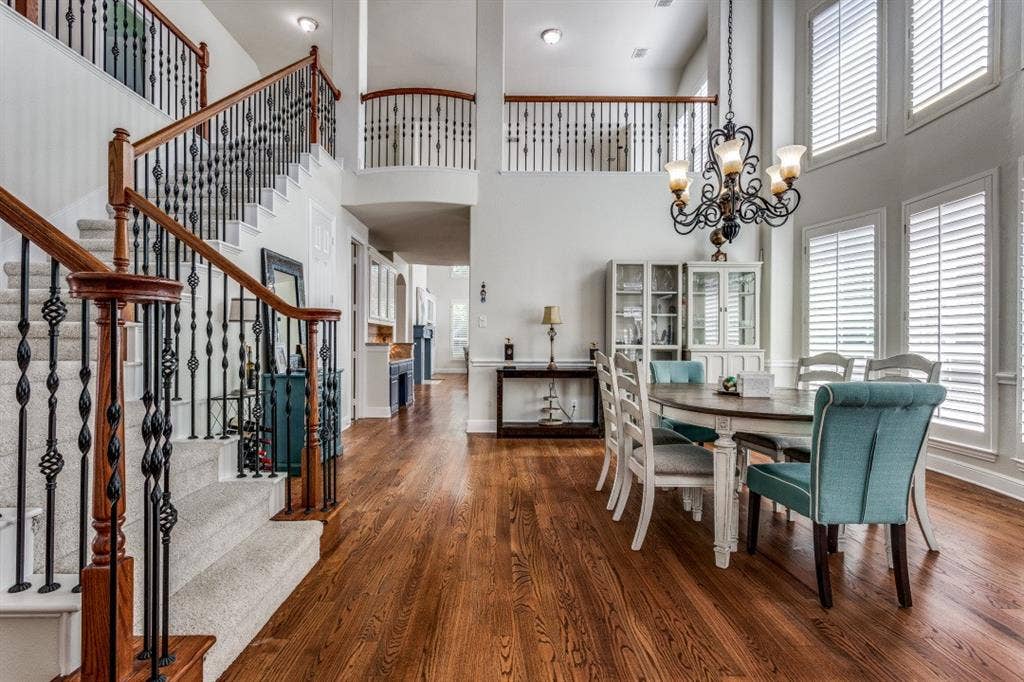 6909 Medallion Drive, Plano, TX 75024 6909 Medallion Drive, Plano, TX 75024