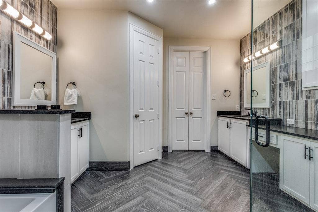 6909 Medallion Drive, Plano, TX 75024 6909 Medallion Drive, Plano, TX 75024