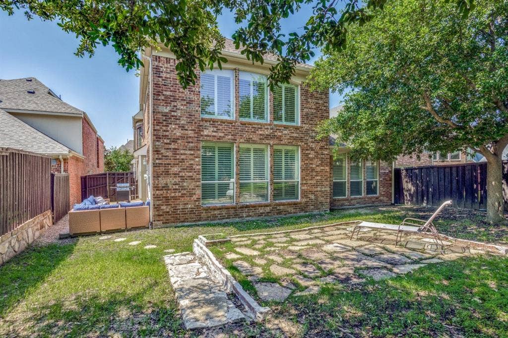 6909 Medallion Drive, Plano, TX 75024 6909 Medallion Drive, Plano, TX 75024