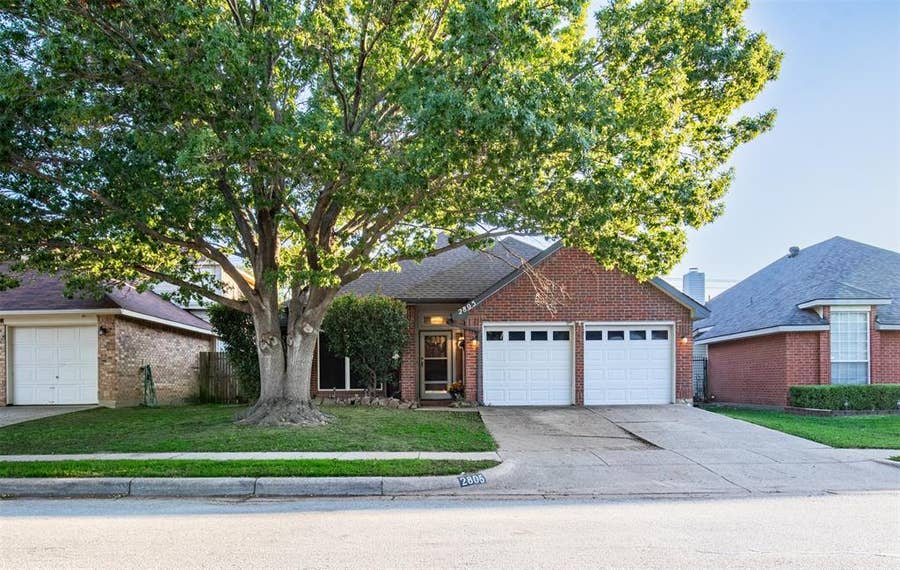 Property photo for 2805 Salado Trail, Fort Worth, TX