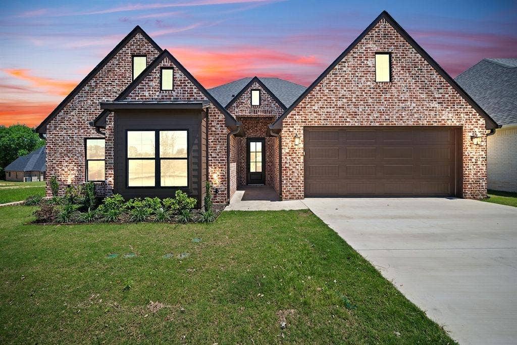 15073 Tilley Springs Cove, Tyler, TX 75703 15073 Tilley Springs Cove, Tyler, TX 75703