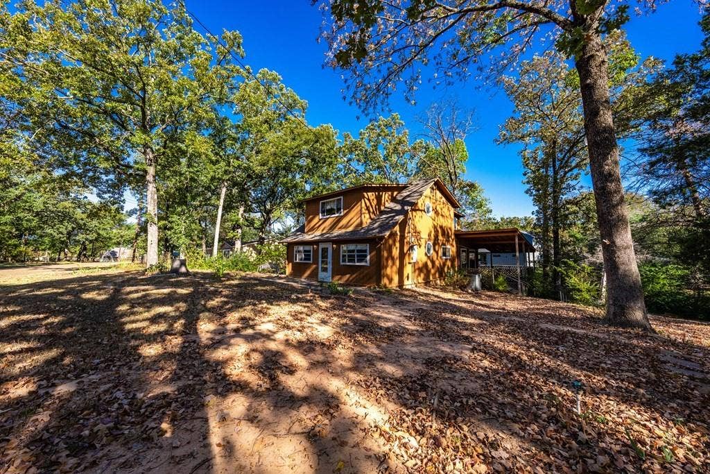 114 Lowe Drive, Mabank, TX 75156 114 Lowe Drive, Mabank, TX 75156