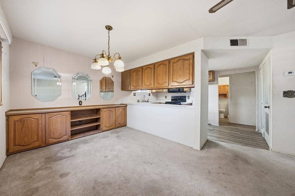 114 Lowe Drive, Mabank, TX 75156 114 Lowe Drive, Mabank, TX 75156
