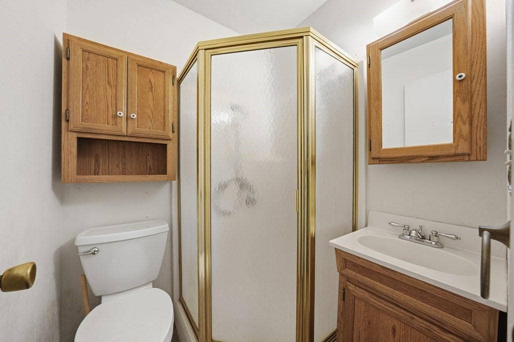 114 Lowe Drive, Mabank, TX 75156 114 Lowe Drive, Mabank, TX 75156