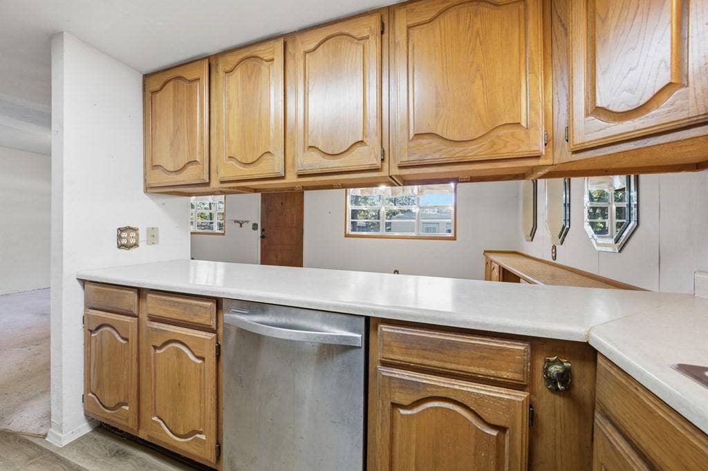 114 Lowe Drive, Mabank, TX 75156 114 Lowe Drive, Mabank, TX 75156