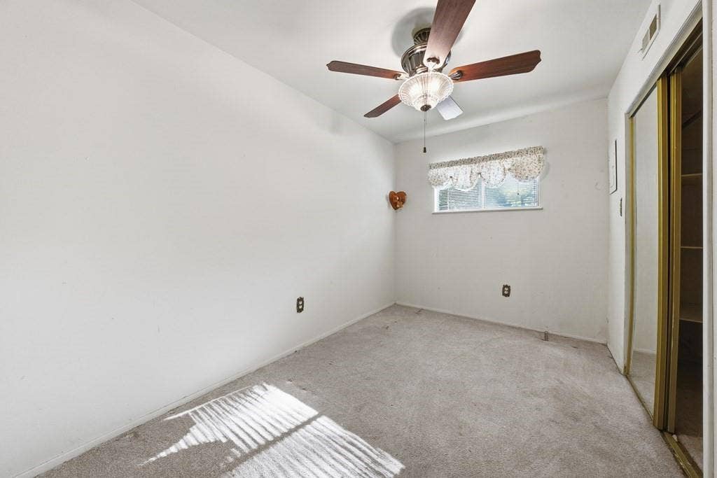 114 Lowe Drive, Mabank, TX 75156 114 Lowe Drive, Mabank, TX 75156