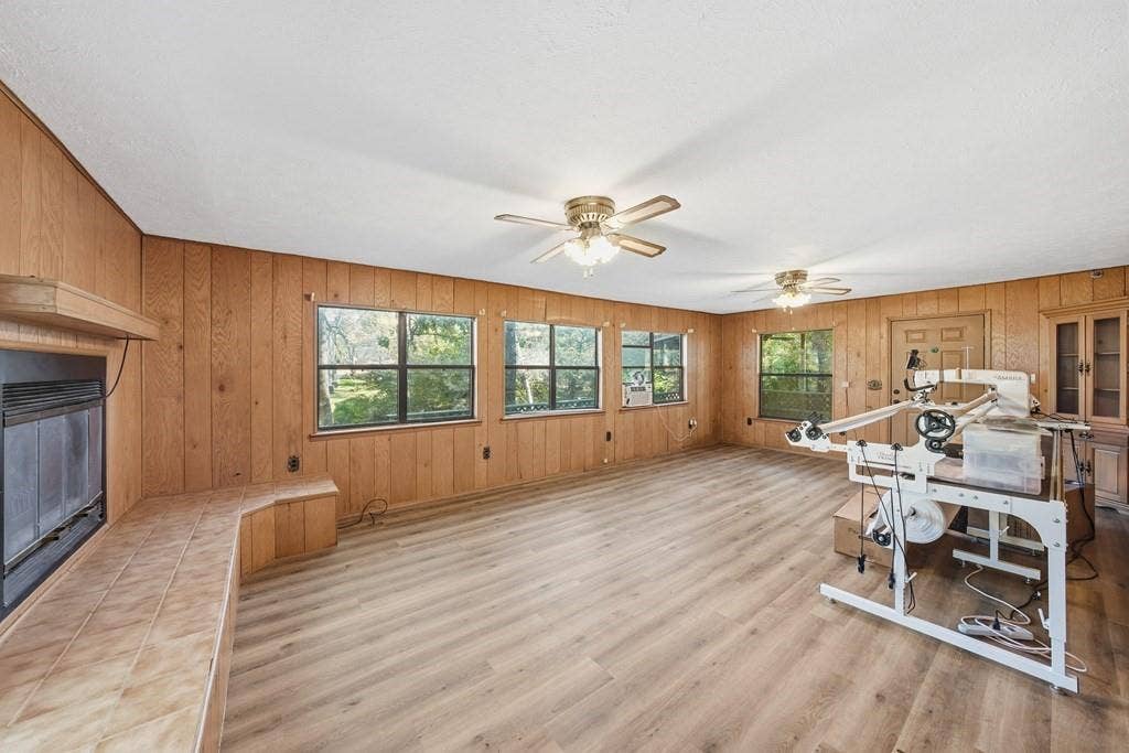 114 Lowe Drive, Mabank, TX 75156 114 Lowe Drive, Mabank, TX 75156