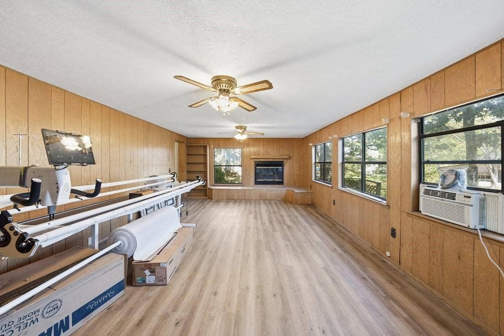 114 Lowe Drive, Mabank, TX 75156 114 Lowe Drive, Mabank, TX 75156