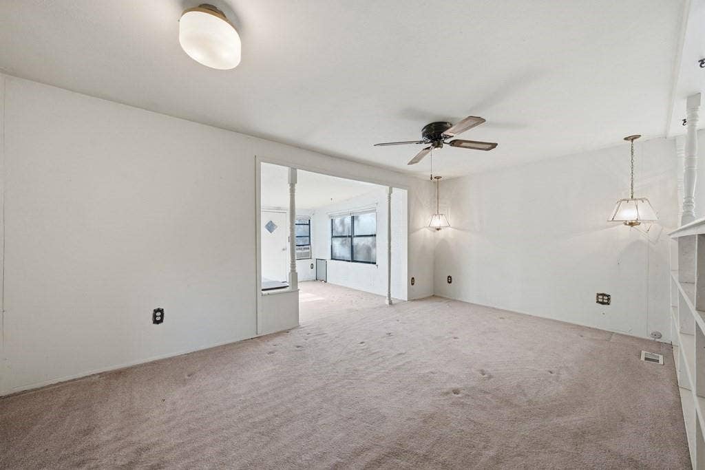 114 Lowe Drive, Mabank, TX 75156 114 Lowe Drive, Mabank, TX 75156