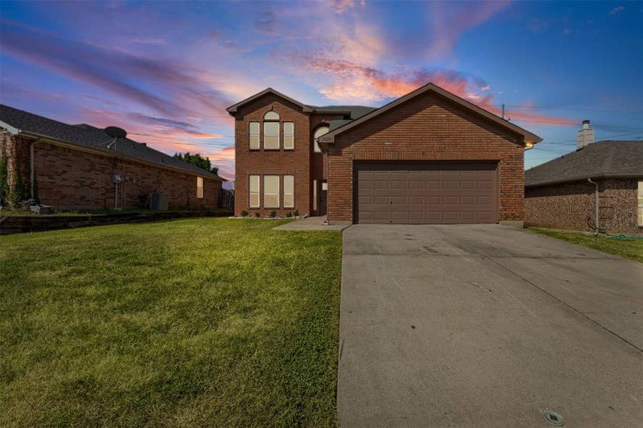 Property photo for 1823 Barbados Drive, Mansfield, TX