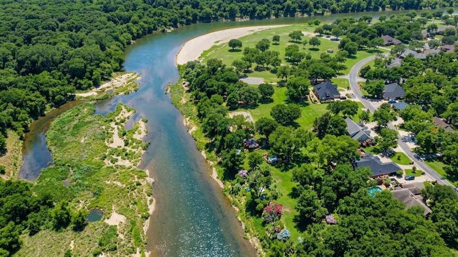Property photo for 8820 Ravenswood Road, Granbury, TX