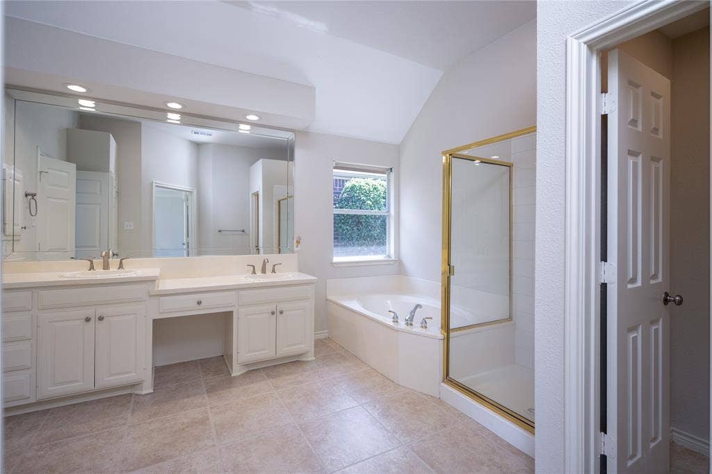 6116 Park Meadow Lane, Plano, TX 75093 6116 Park Meadow Lane, Plano, TX 75093
