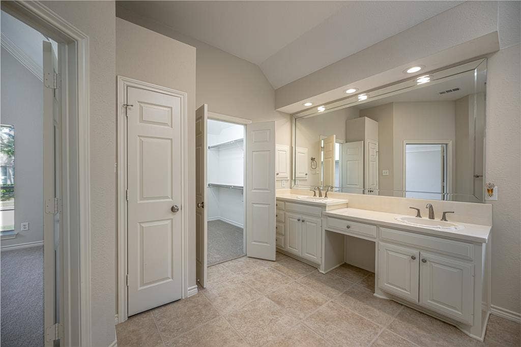 6116 Park Meadow Lane, Plano, TX 75093 6116 Park Meadow Lane, Plano, TX 75093