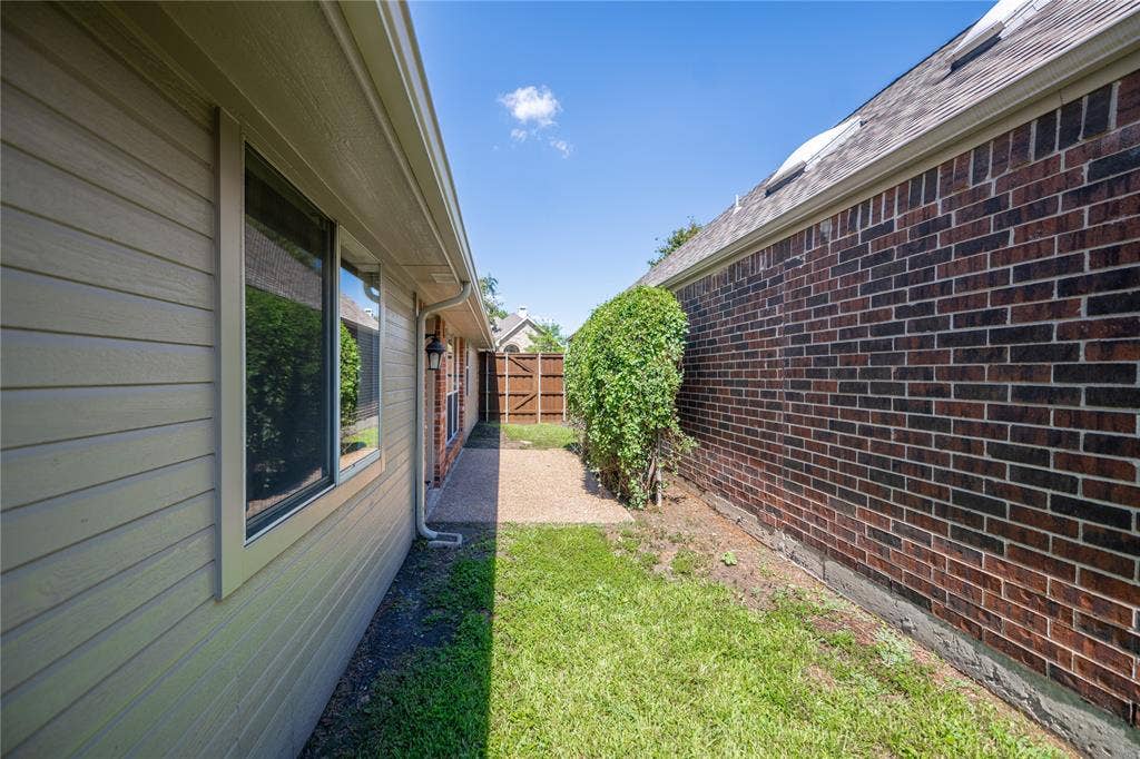 6116 Park Meadow Lane, Plano, TX 75093 6116 Park Meadow Lane, Plano, TX 75093