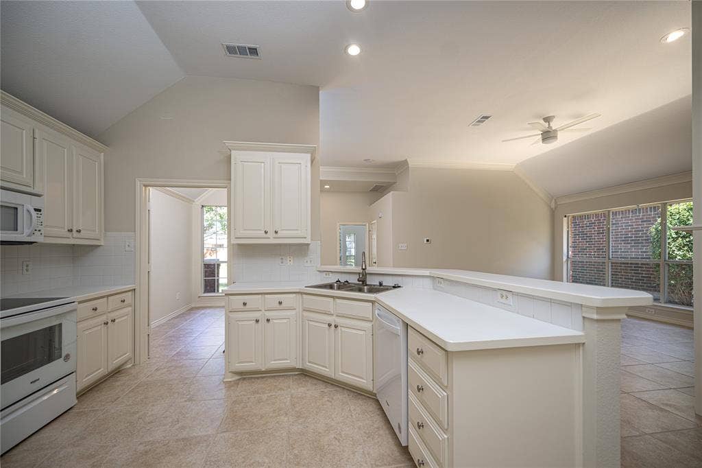 6116 Park Meadow Lane, Plano, TX 75093 6116 Park Meadow Lane, Plano, TX 75093