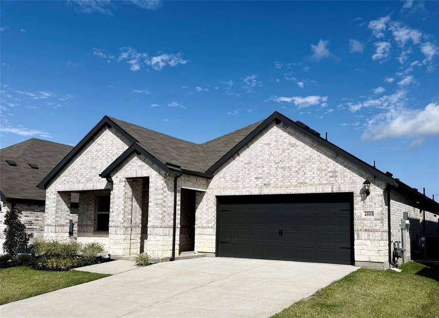 Property photo for 4008 Palestine Drive, Farmersville, TX
