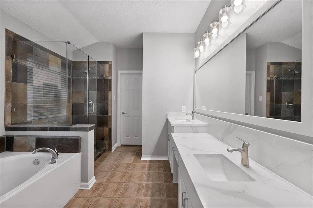 1102 Tanglewood Drive, Mansfield, TX 76063