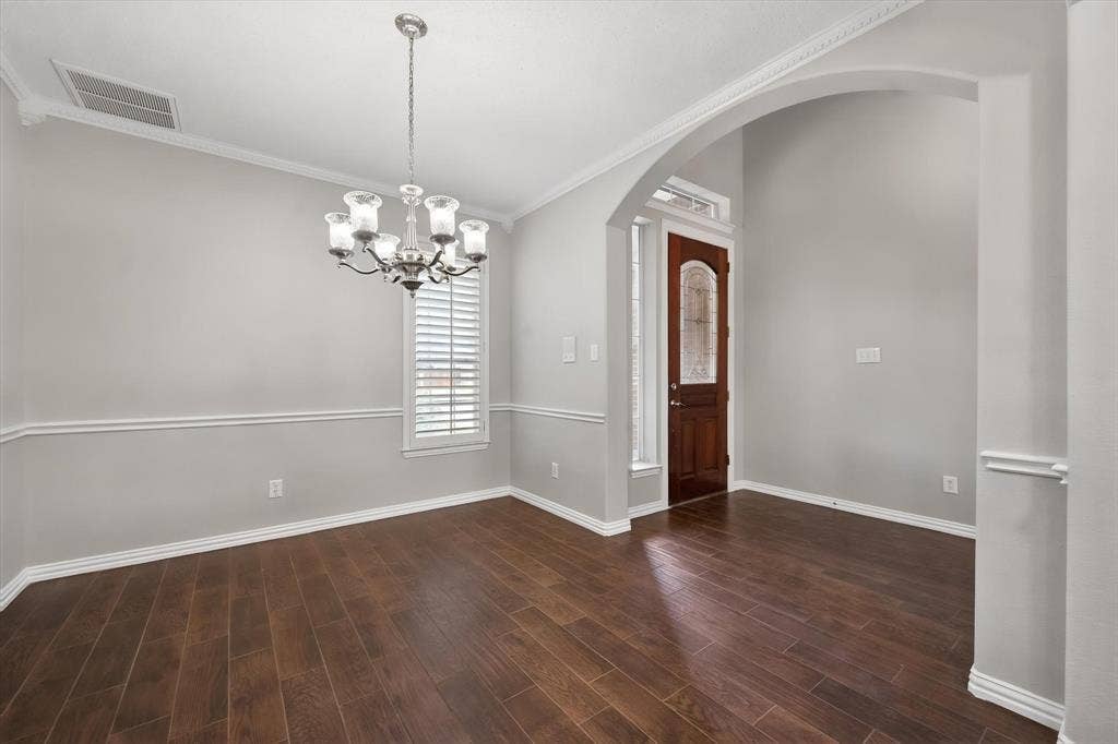 1102 Tanglewood Drive, Mansfield, TX 76063