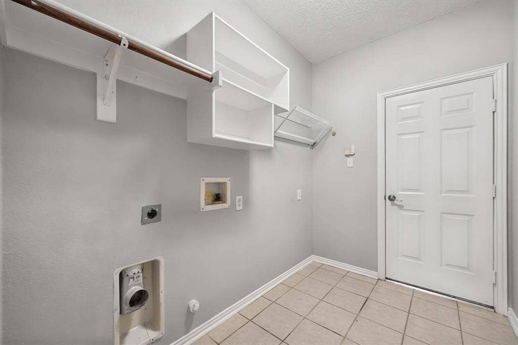 1102 Tanglewood Drive, Mansfield, TX 76063