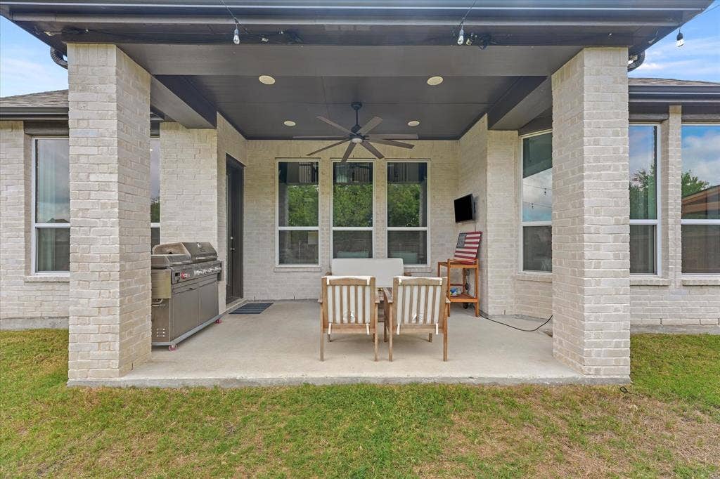 1868 Moscatel Lane, McLendon Chisholm, TX 75032 1868 Moscatel Lane, McLendon Chisholm, TX 75032