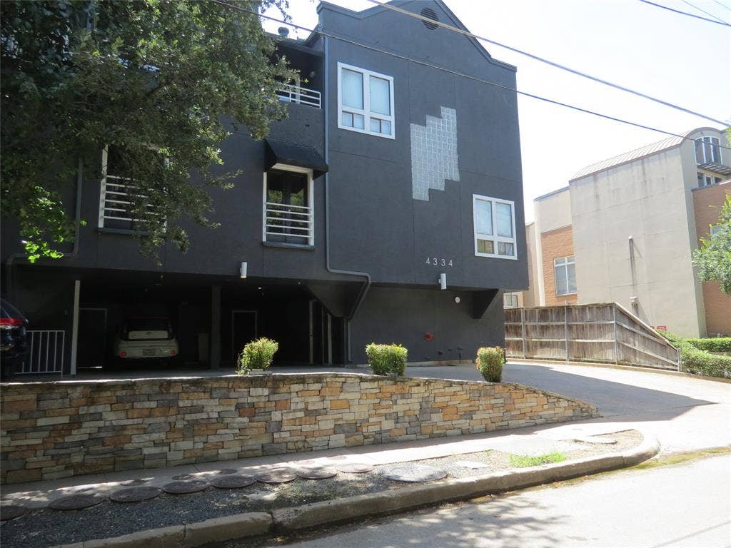 4334 Buena Vista Street, #G, Dallas, TX 75205 4334 Buena Vista Street, #G, Dallas, TX 75205